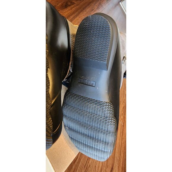 IN BOX - SPERRY SALTWATER BLACK/GREY BOOTS SIZE 7.5 - Picture 4 of 6